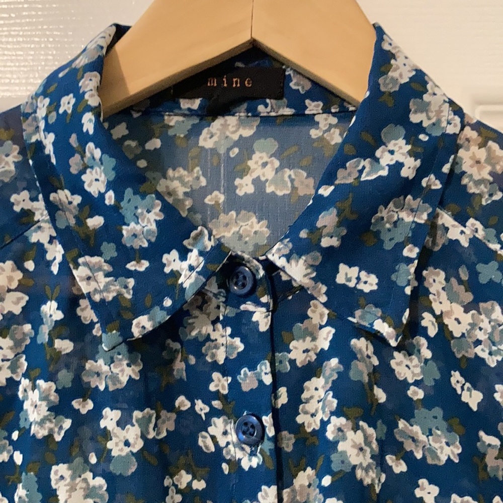 Sheer poly button down - Picture 2 of 6